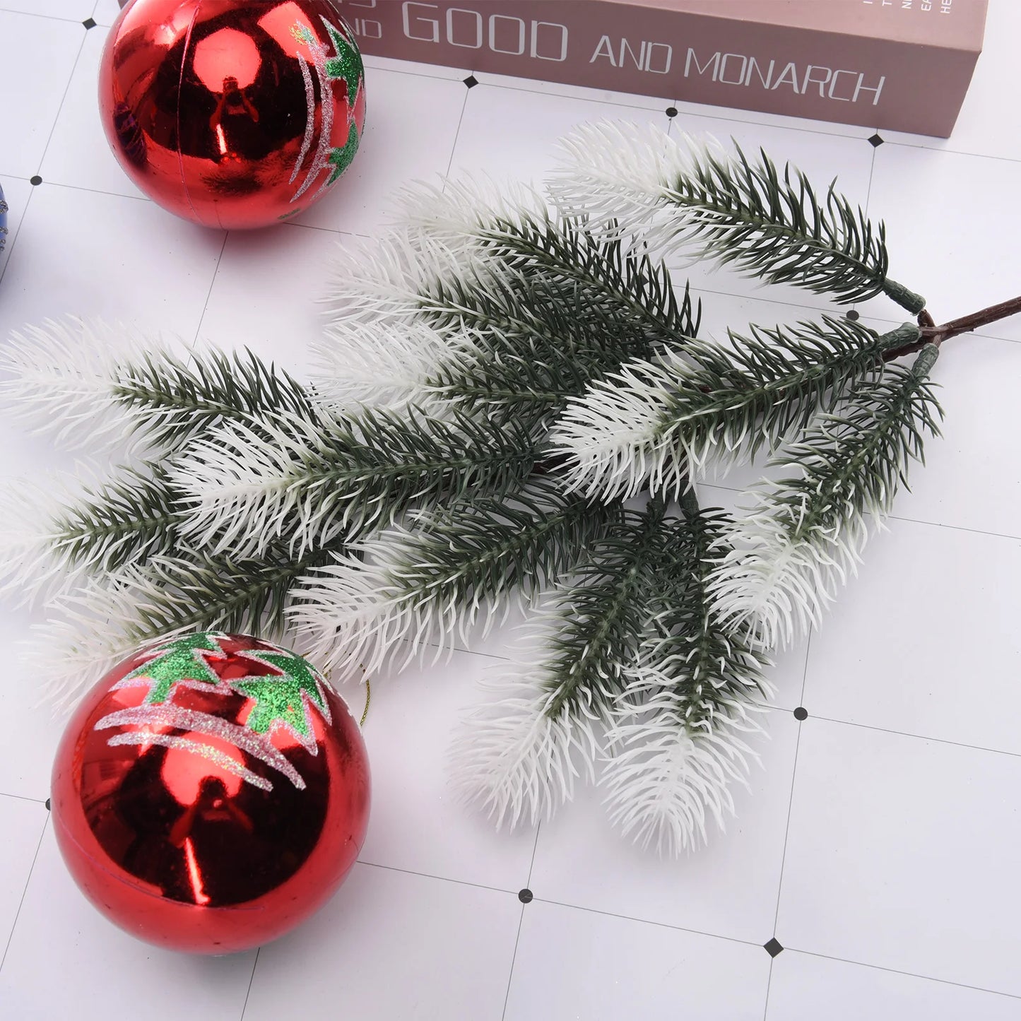 Christmas Pine Needles Ornament Fake Plants Artifical Flower Bendable Plastic Wall Hanging Photography Props Flowers
