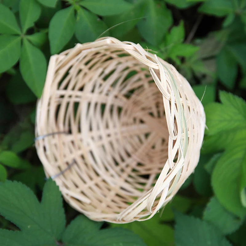 1PC Hanging Bird Nest Bamboo Bird Hut Outdoor Natural Fiber Birdhouse Small Canaries Nest Wren Nest Chickadee House