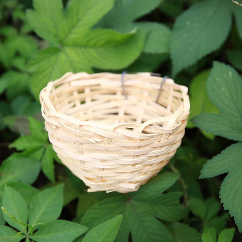 1PC Hanging Bird Nest Bamboo Bird Hut Outdoor Natural Fiber Birdhouse Small Canaries Nest Wren Nest Chickadee House